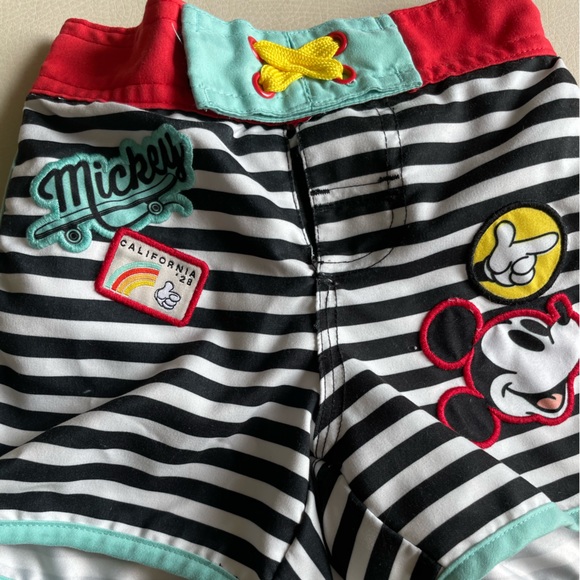 Disney x Mickey Mouse Swim Trunks 2T - Picture 3 of 13